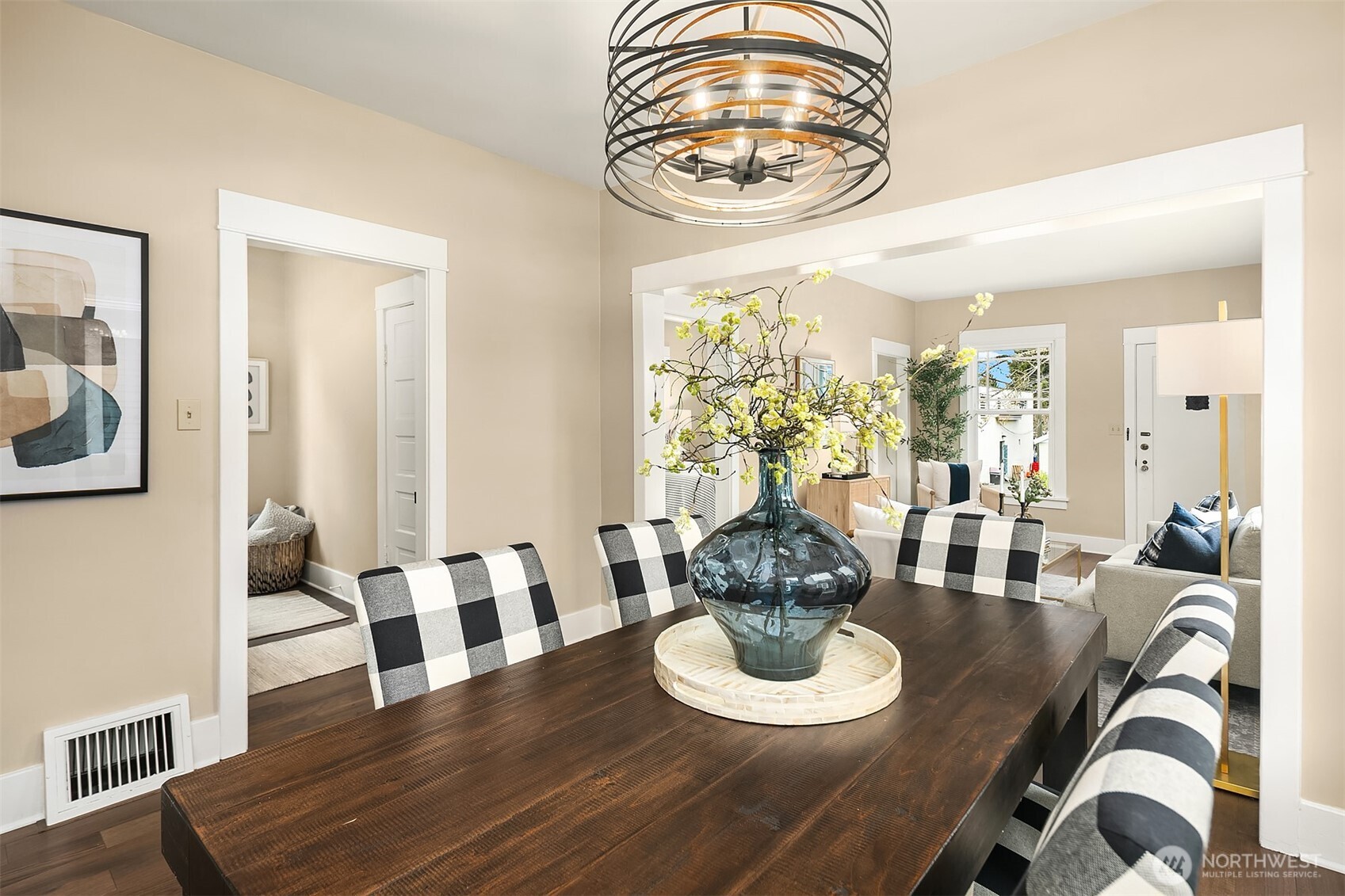 511 West McGraw Street Seattle, WA 98119 - Photo 6 of 21 a living room with furniture and a large window