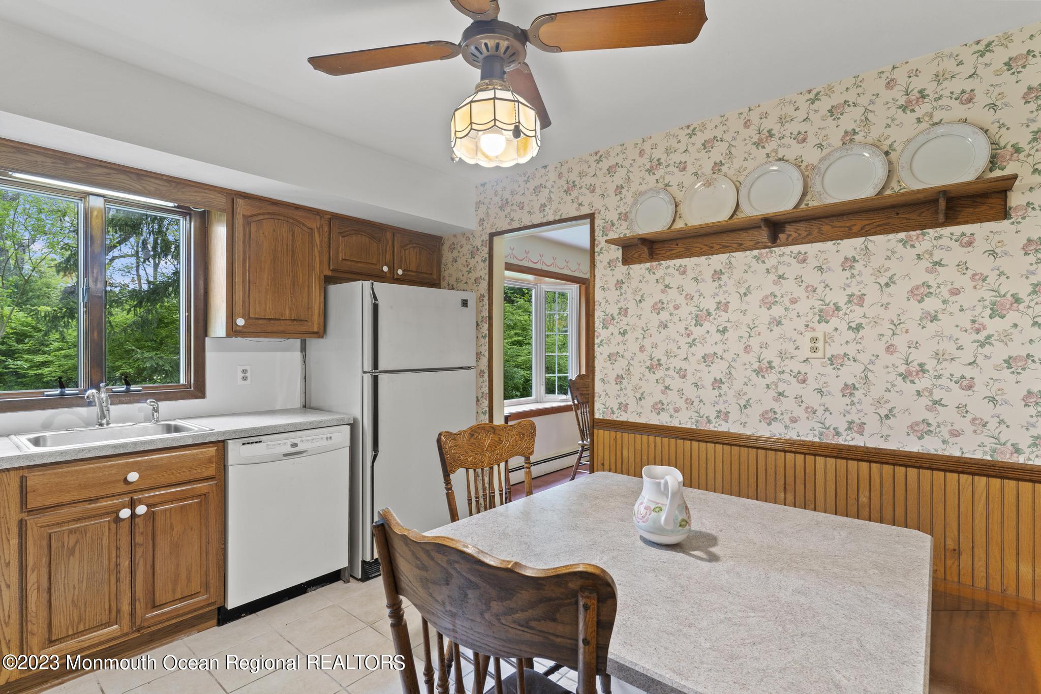 428 Bertha Road Toms River, NJ 08755 - Photo 13 of 35 428 Bertha Rd (15)