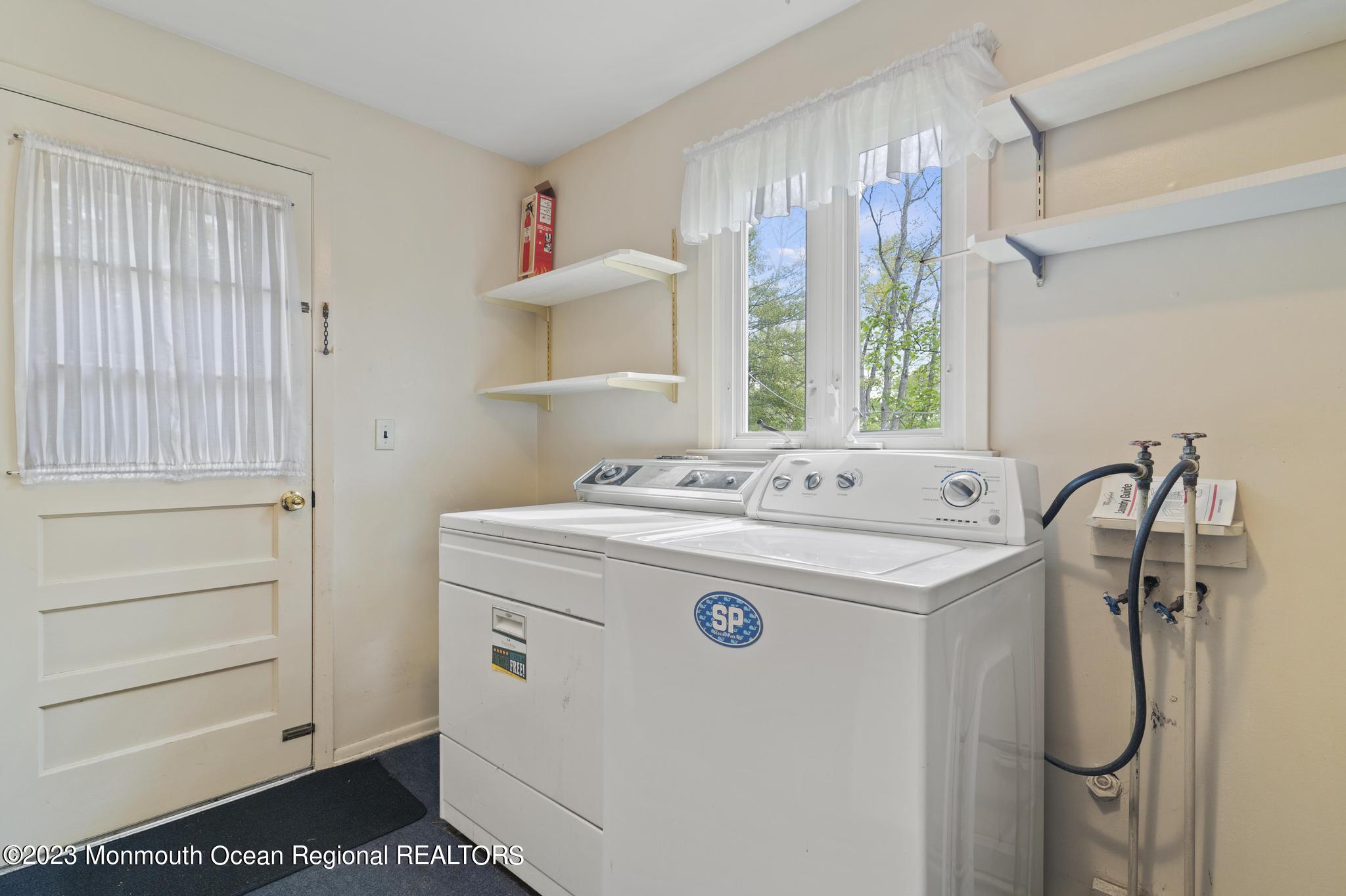 428 Bertha Road Toms River, NJ 08755 - Photo 19 of 35 428 Bertha Rd (21)