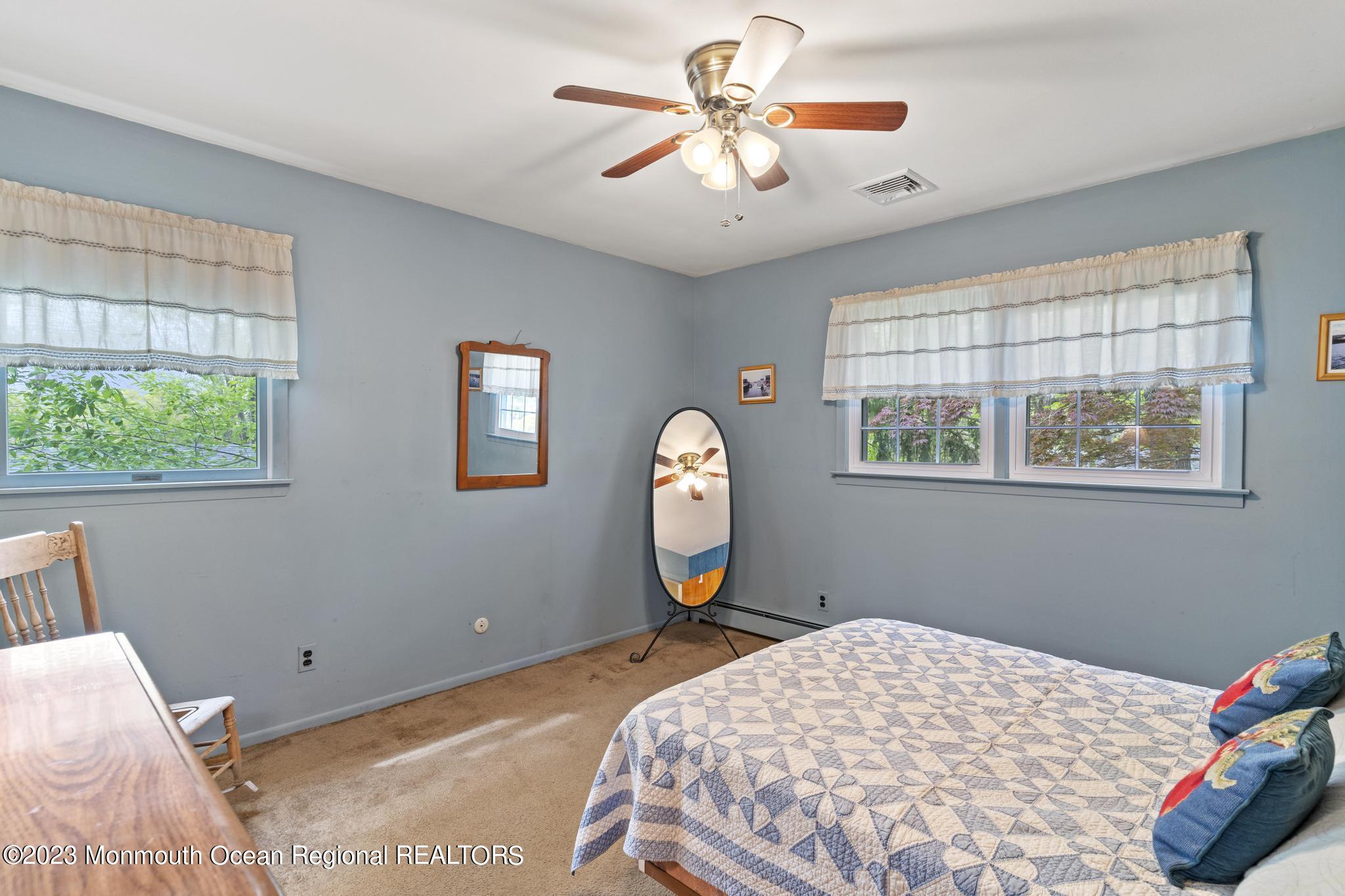 428 Bertha Road Toms River, NJ 08755 - Photo 27 of 35 428 Bertha Rd (29)