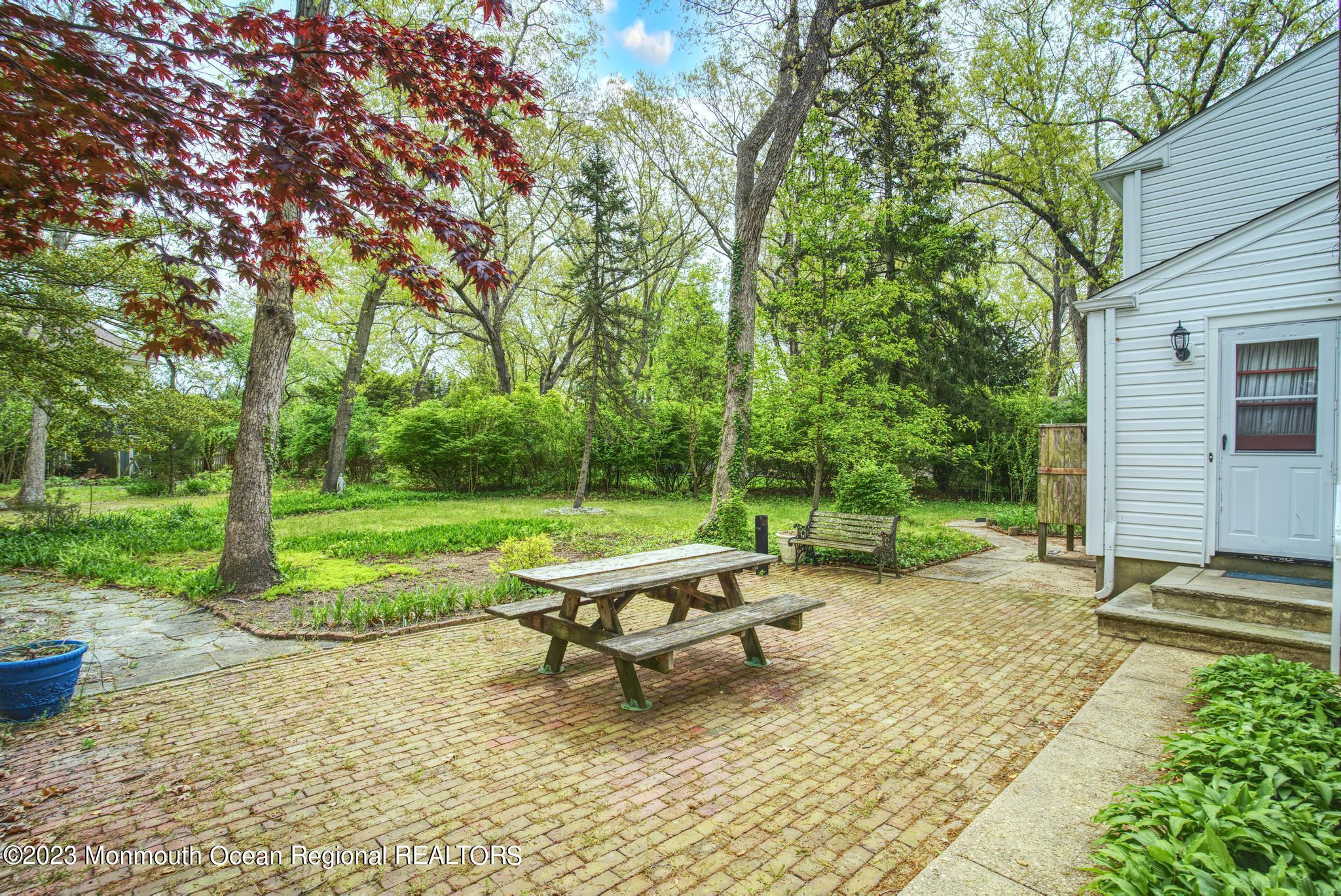 428 Bertha Road Toms River, NJ 08755 - Photo 32 of 35 428 Bertha Rd (34)