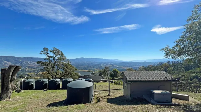 $1,150,000 | 11401 Bakers Creek Road, Redwood Valley, CA 95470