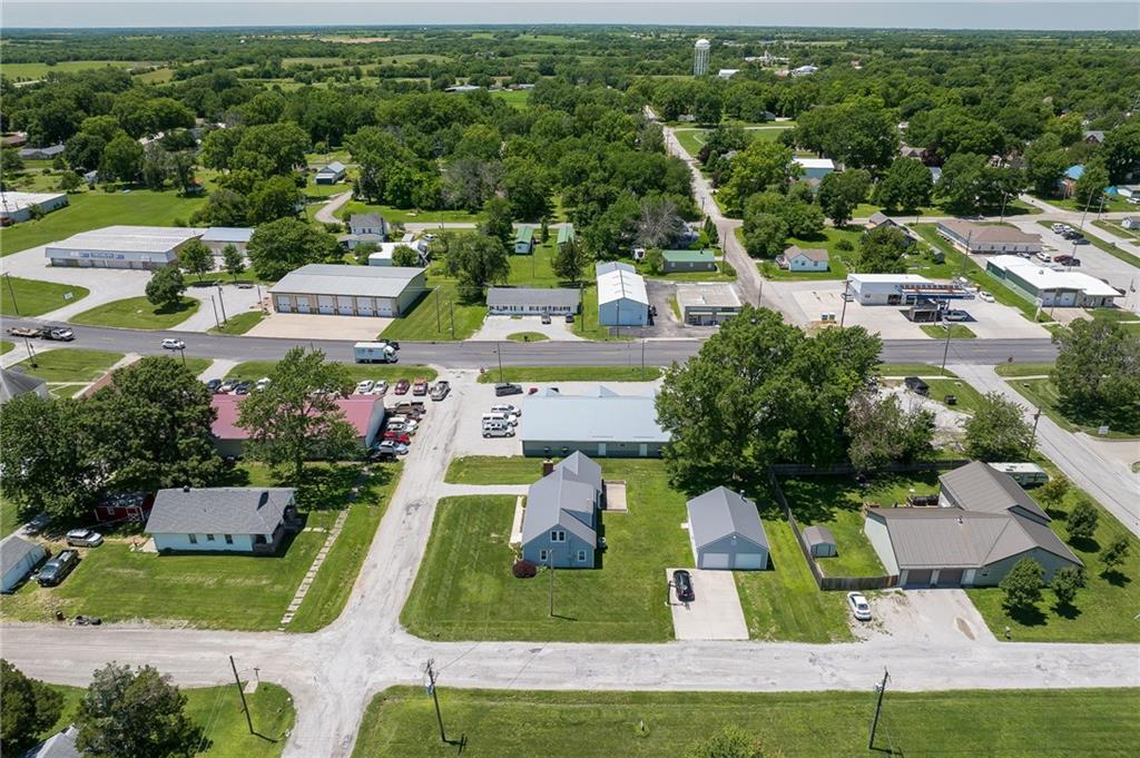 109 East Chestnut Street Hamilton, MO 64644 - Photo 34 of 37