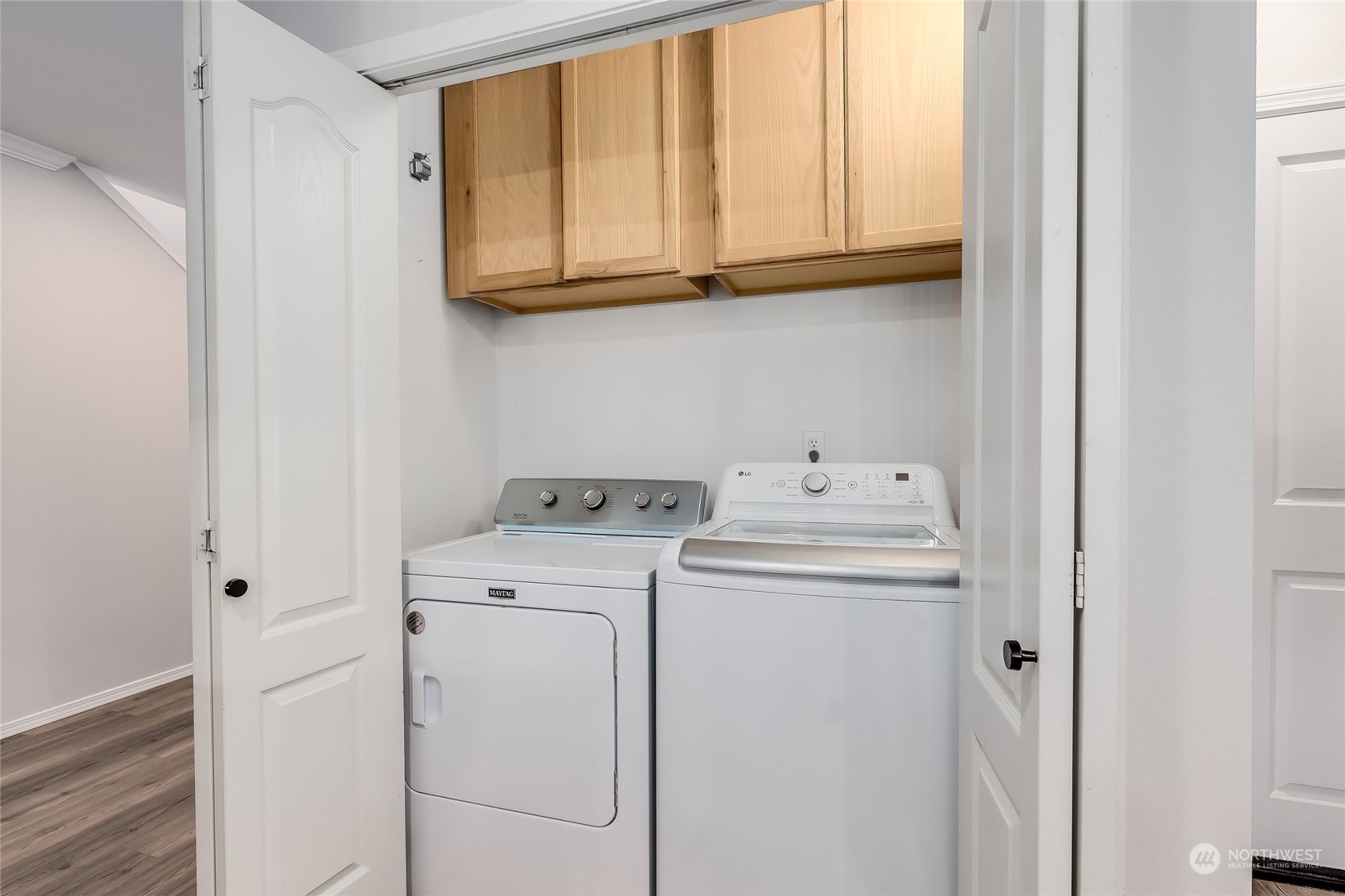10030 Holly Drive, Unit 122 Everett, WA 98204 - Photo 13 of 29 a utility room with dryer and washer