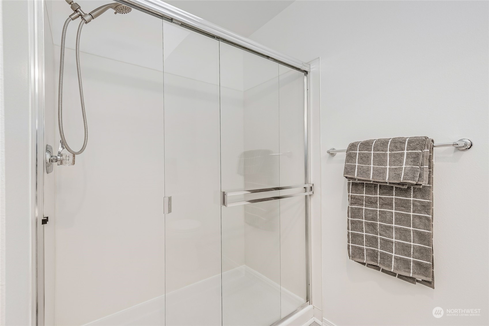 10030 Holly Drive, Unit 122 Everett, WA 98204 - Photo 21 of 29 a view of bathroom with shower