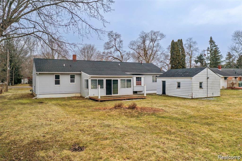 4387 Crosby Road Flint, MI 48506 - Photo 42 of 59 8F0F6931-5C09-4C70-8064-C6B3E7E2B0C7_1_201_a.jpeg
