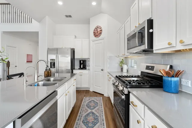 $3,000 | 310 Garcitas Cove, Unit 299, Austin, TX 78748