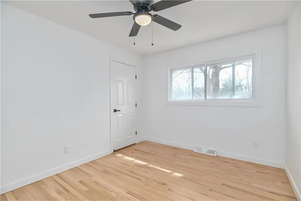 $429,500 | 9901 Countryside Road, Lenexa, KS 66215