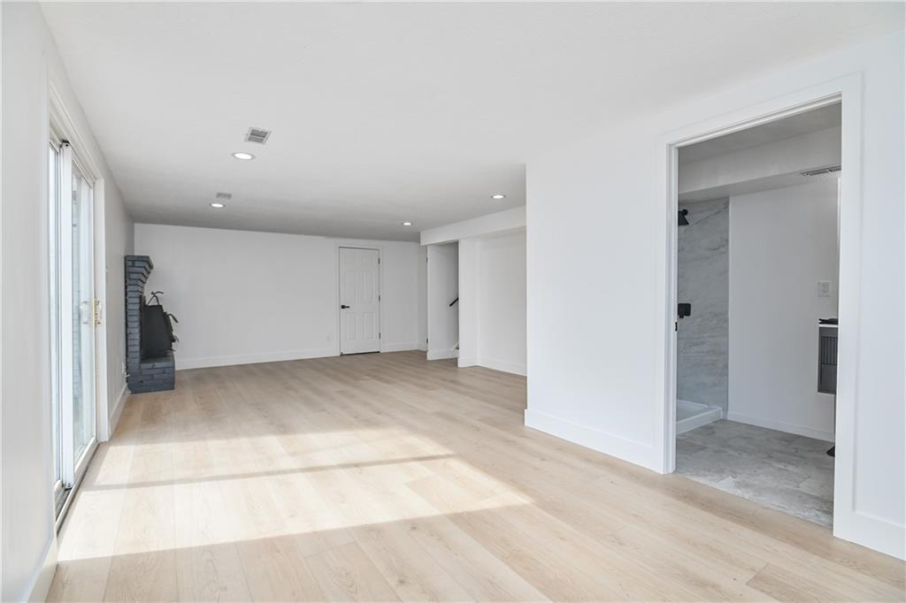 9901 Countryside Road Lenexa, KS 66215 - Photo 17 of 29