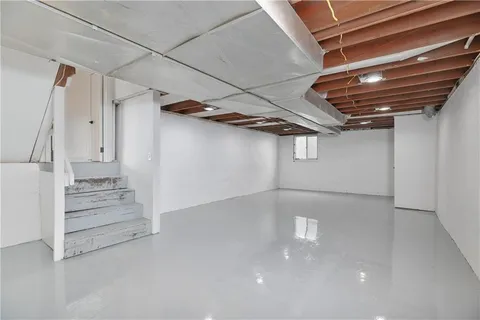 $429,500 | 9901 Countryside Road, Lenexa, KS 66215