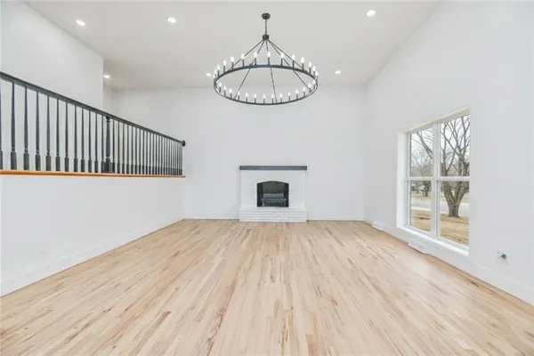 $429,500 | 9901 Countryside Road, Lenexa, KS 66215