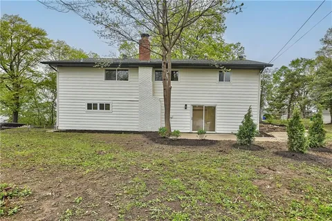 $429,500 | 9901 Countryside Road, Lenexa, KS 66215