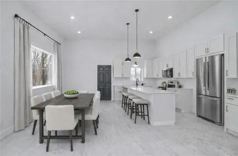 $429,500 | 9901 Countryside Road, Lenexa, KS 66215