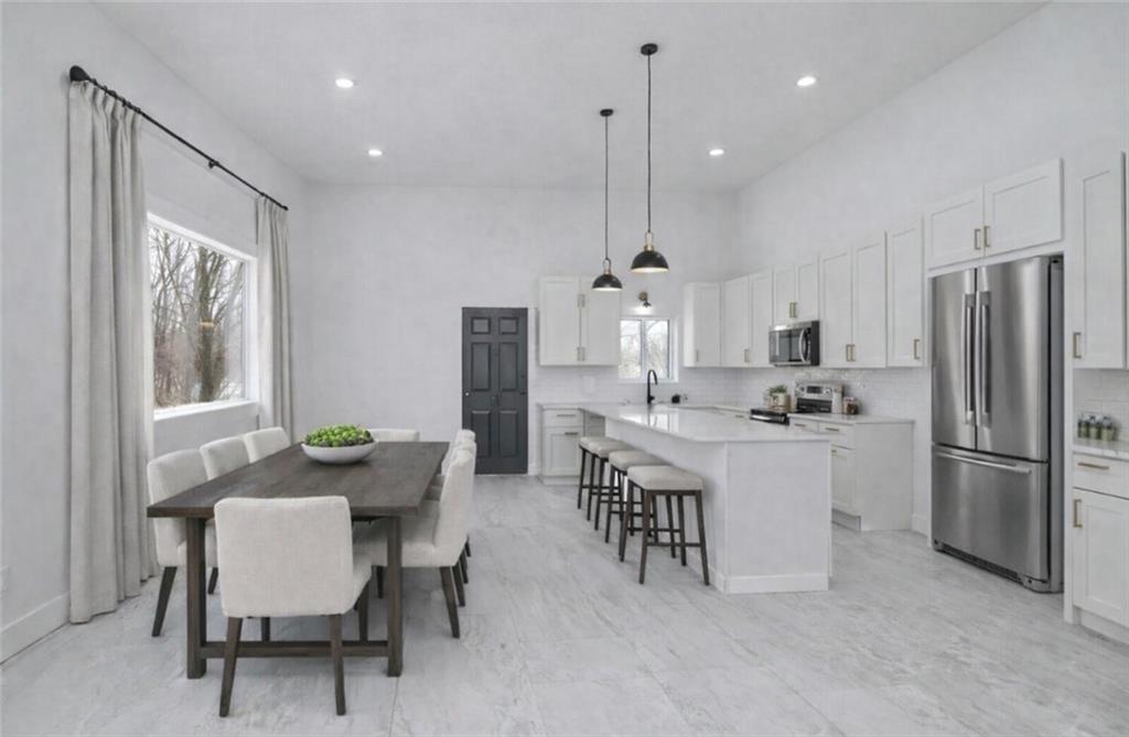 9901 Countryside Road Lenexa, KS 66215 - Photo 3 of 29