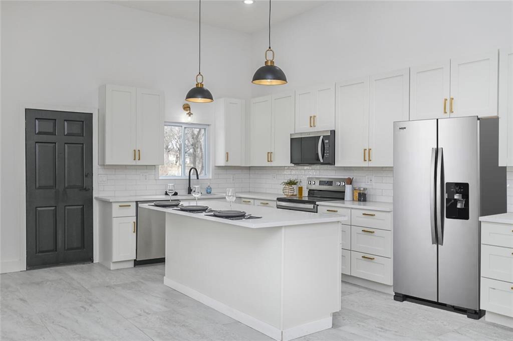 9901 Countryside Road Lenexa, KS 66215 - Photo 4 of 29