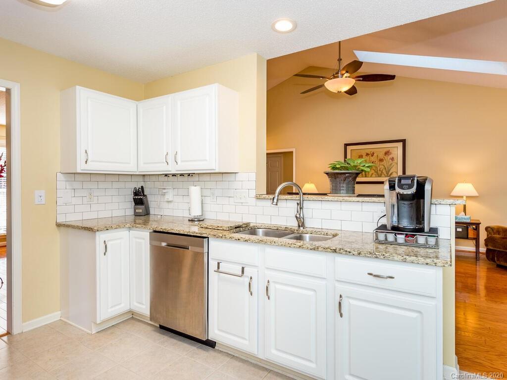 254 Farm Valley Road Fletcher, NC 28732 - Photo 15 of 36 Gallery Image 15