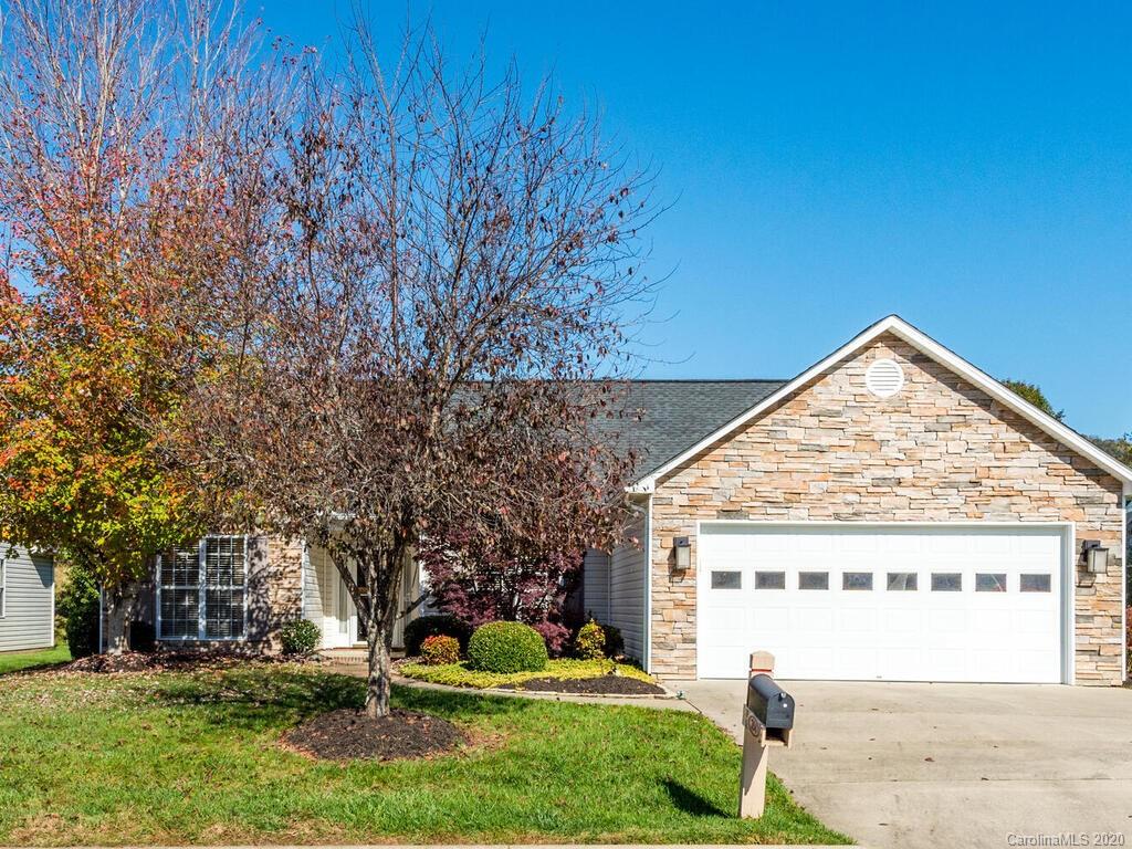 254 Farm Valley Road Fletcher, NC 28732 - Photo 3 of 36 Gallery Image 3