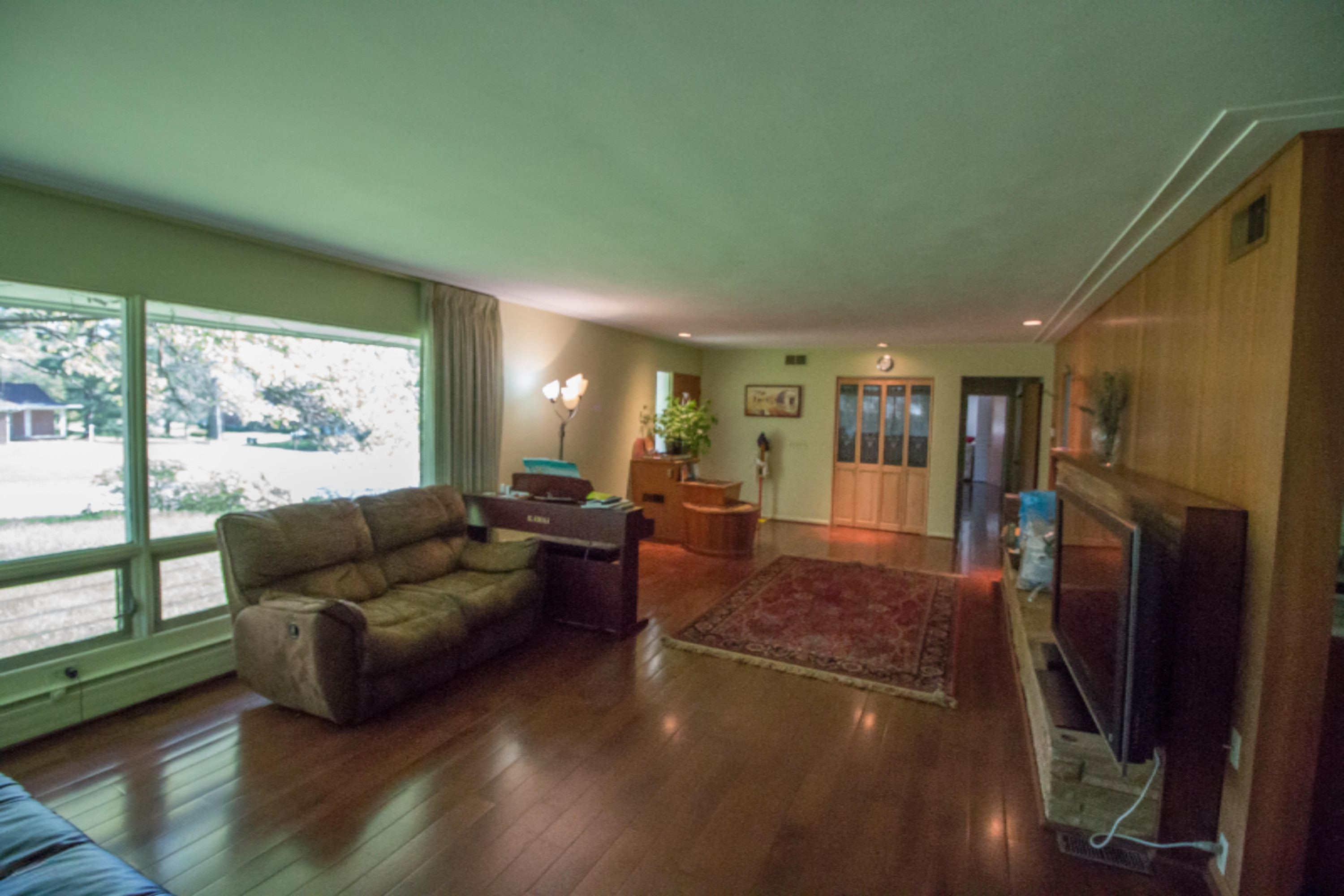 909 Whites Road Kalamazoo, MI 49008 - Photo 11 of 37 IMG_3332-1