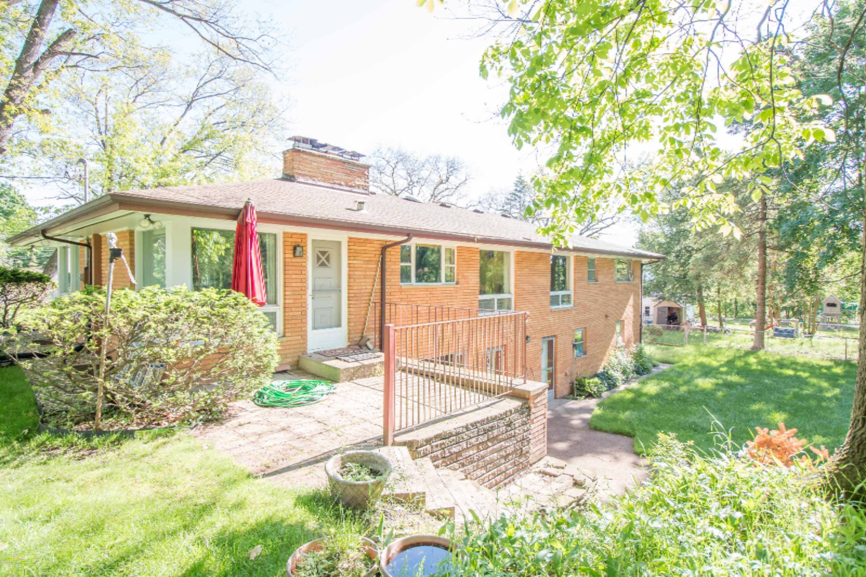 909 Whites Road Kalamazoo, MI 49008 - Photo 5 of 37 IMG_3309-1