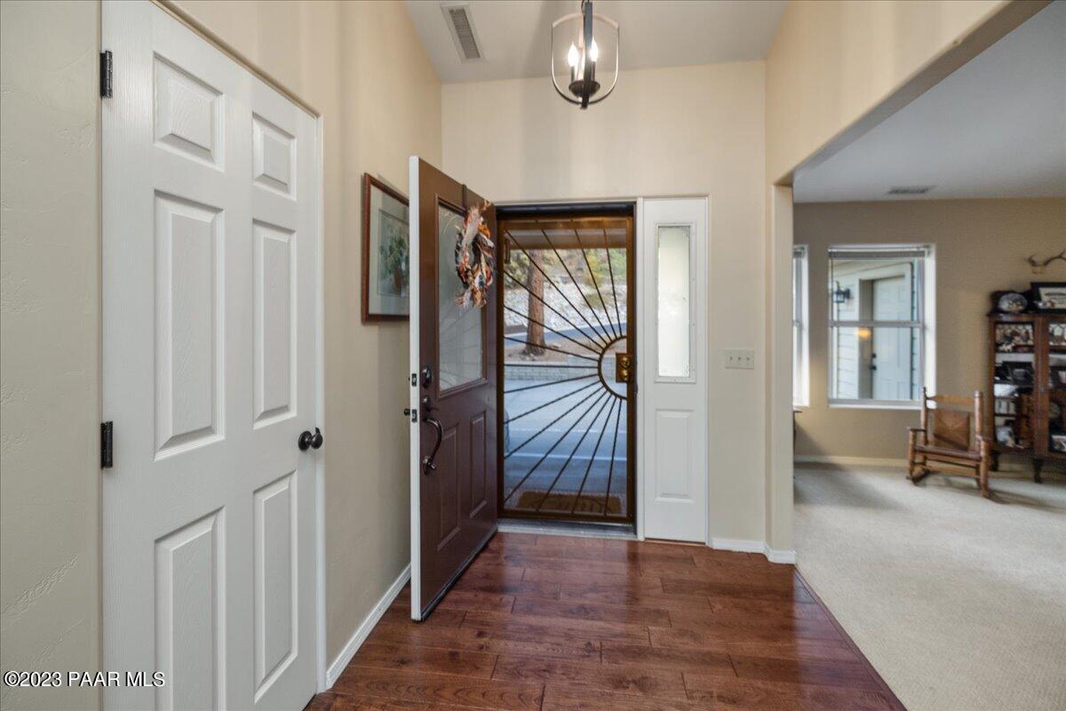1420 Valley Ranch Circle Prescott, AZ 86303 - Photo 3 of 29 03-Foyer