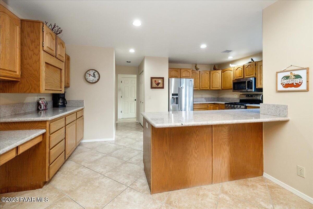 1420 Valley Ranch Circle Prescott, AZ 86303 - Photo 8 of 29 07-Kitchen