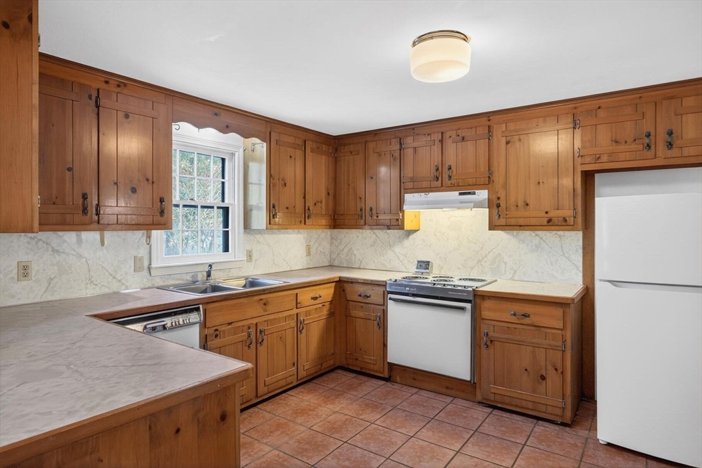 449 South Orleans Road Orleans, MA 02653 - Photo 12 of 34 Gallery Image 12