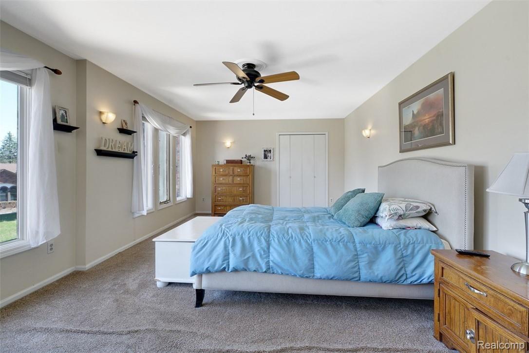 1710 Rapids Way Rochester, MI 48309 - Photo 22 of 42 22 - Large Master.jpg