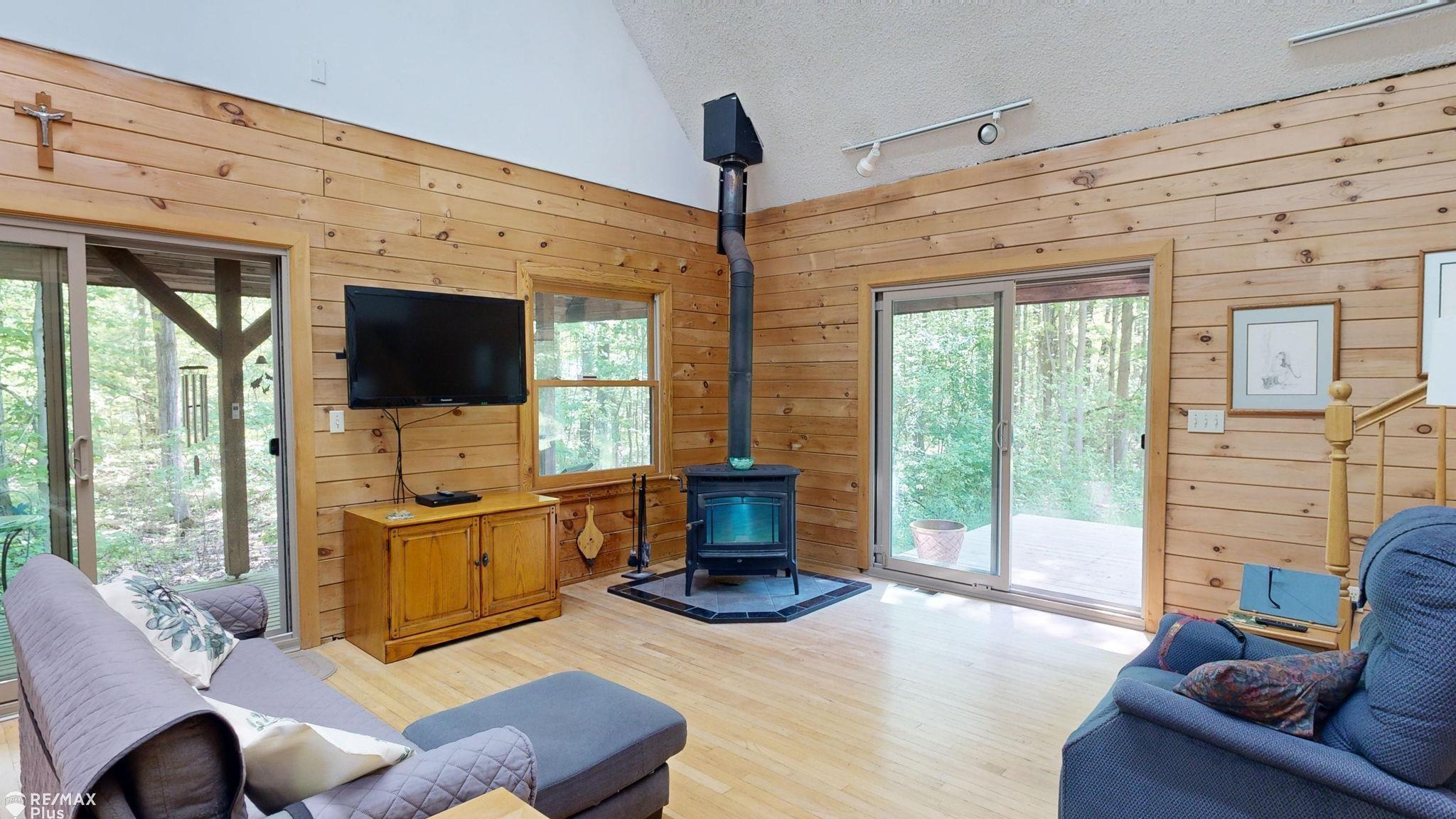 4550 Sheridan Road Vassar, MI 48768 - Photo 29 of 65 50142366-6b12cdef-46b8-43ca-a937-87c42506e80c.JPG
