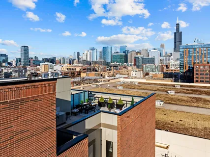 $2,100,000 | 323 South Racine Avenue, Unit PHD, Chicago, IL 60607