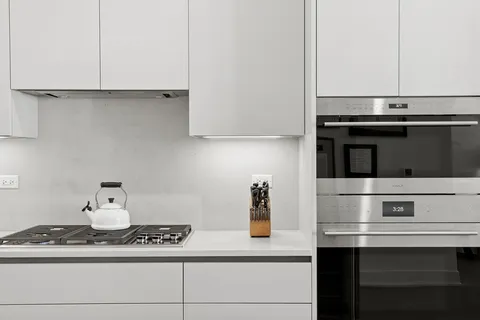 $2,100,000 | 323 South Racine Avenue, Unit PHD, Chicago, IL 60607