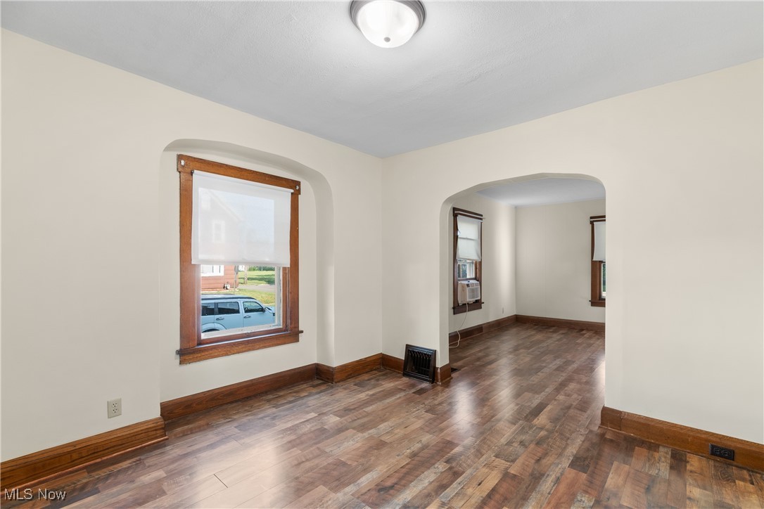 631 Walnut Road Southwest Massillon, OH 44647 - Photo 9 of 26 Gallery Image 9