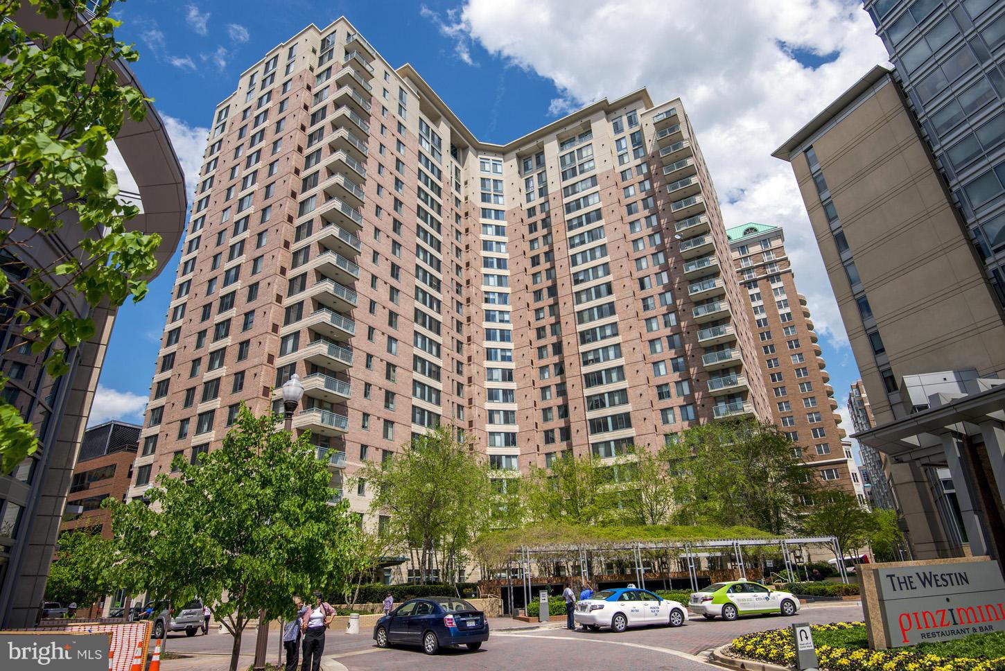 851 North Glebe Road, Unit 1316 Arlington, VA 22203 - Photo 22 of 22 a front view of a building