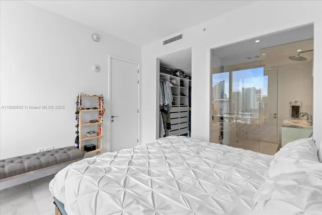 $8,000 | 700 Northeast 26th Terrace, Unit 2605, Miami, FL 33137