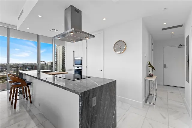 $8,000 | 700 Northeast 26th Terrace, Unit 2605, Miami, FL 33137