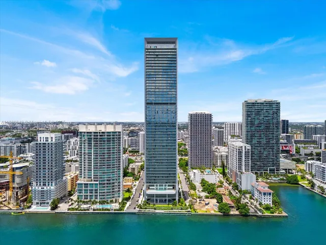 $8,000 | 700 Northeast 26th Terrace, Unit 2605, Miami, FL 33137