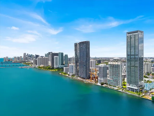 $8,000 | 700 Northeast 26th Terrace, Unit 2605, Miami, FL 33137