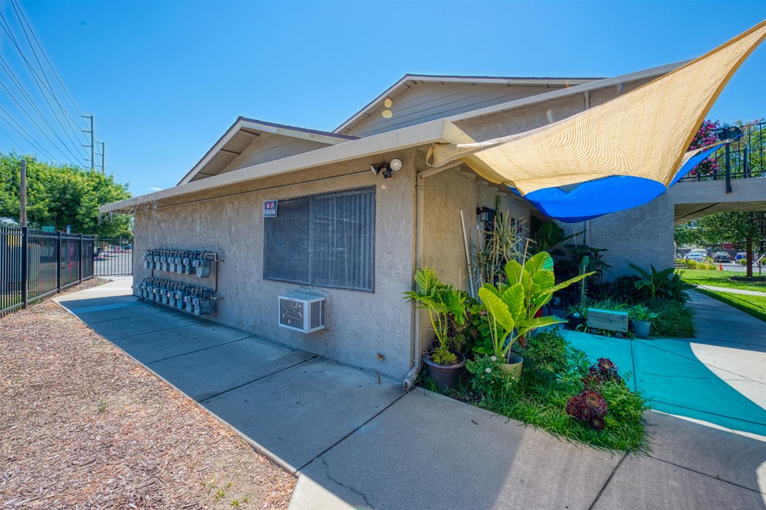 431 Coffee Road Modesto, CA 95355 - Photo 5 of 39