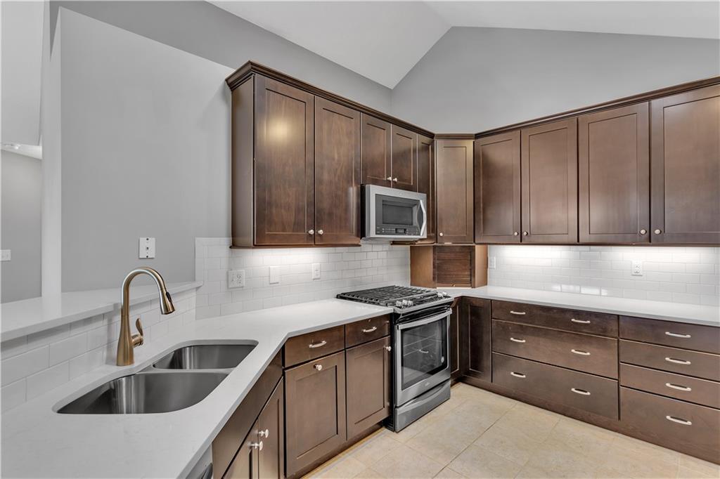 2082 Southview Drive Harmony, PA 16037 - Photo 15 of 37