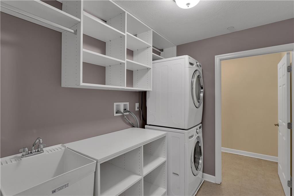 2082 Southview Drive Harmony, PA 16037 - Photo 27 of 37