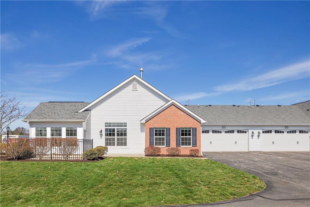 2082 Southview Drive Harmony, PA 16037 - Photo 4 of 37