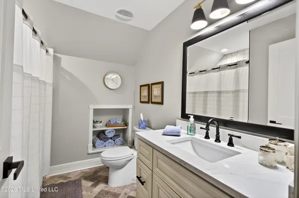 $899,000 | 480 Jordan Drive, Biloxi, MS 39531