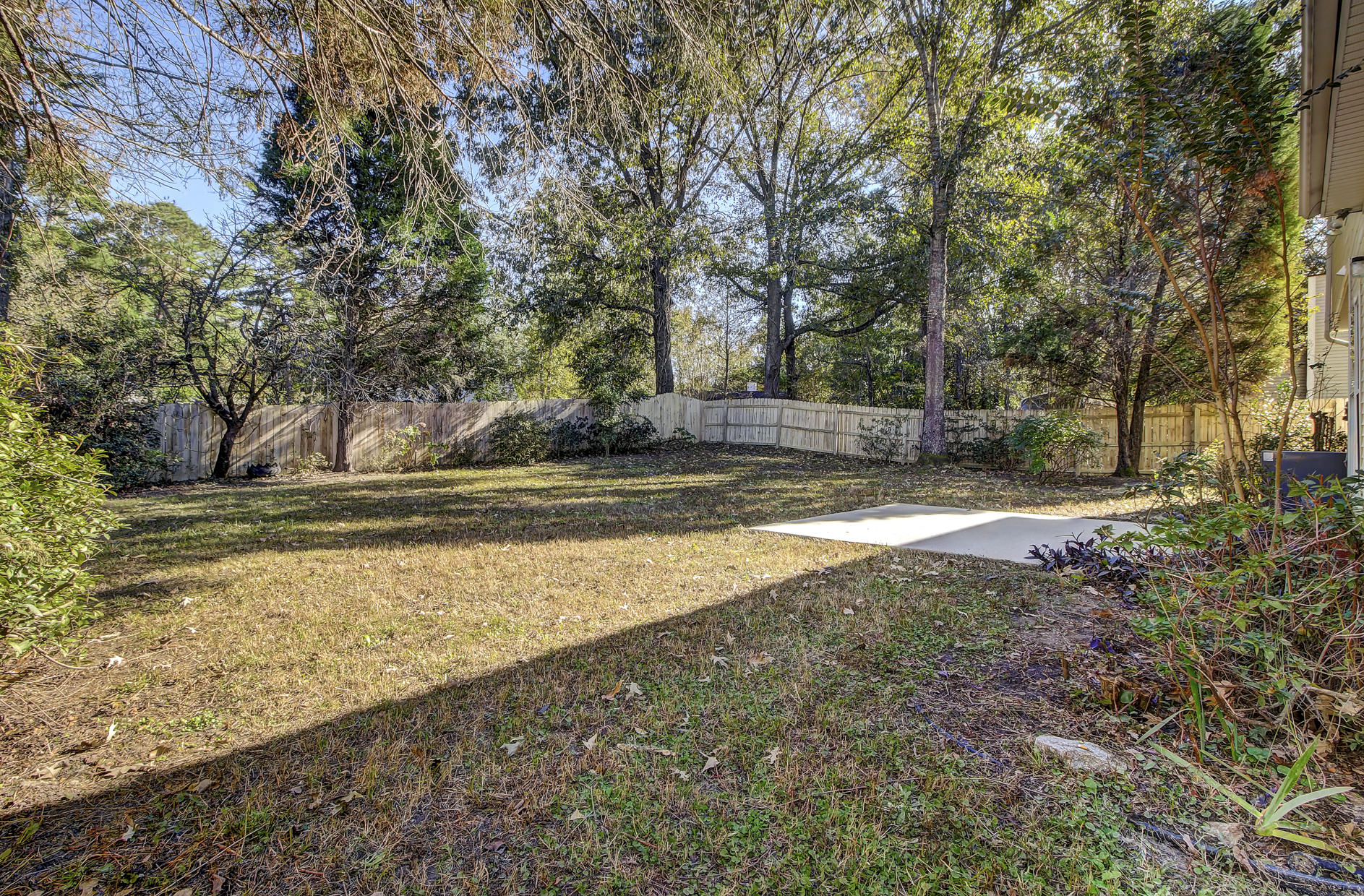 128 Whaler Road Summerville, SC 29485 - Photo 44 of 45 Back yard