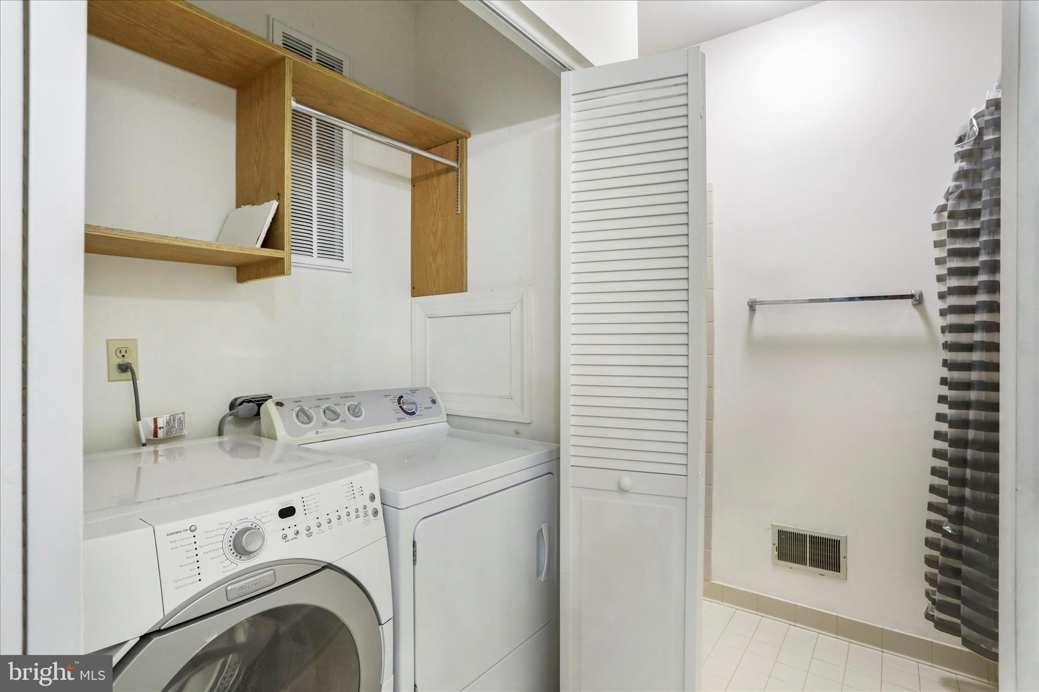 13404 Arbor Drive Hagerstown, MD 21742 - Photo 31 of 44 Laundry on Main Level