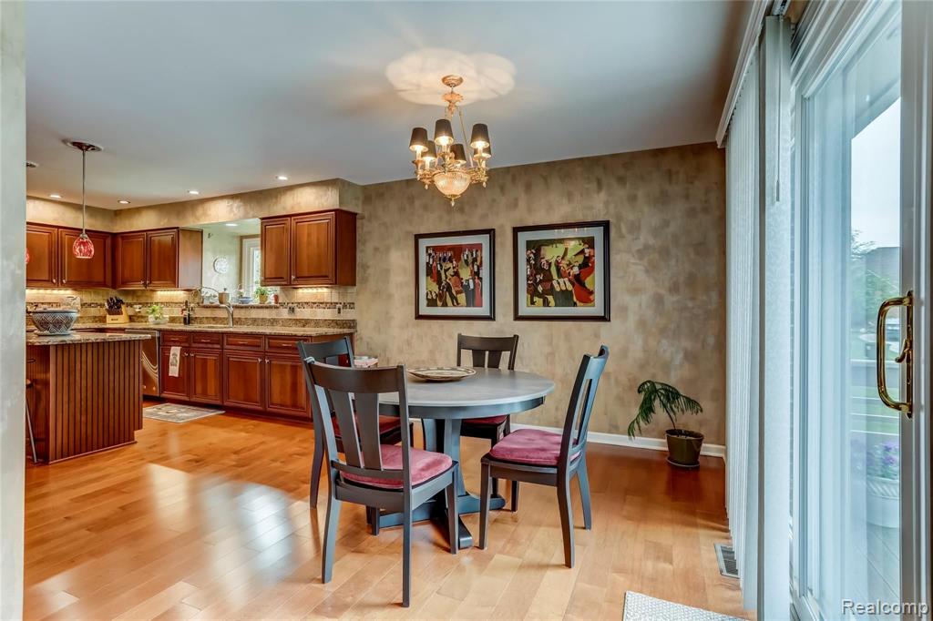 1781 South Shore Drive Rochester Hills, MI 48307 - Photo 12 of 40