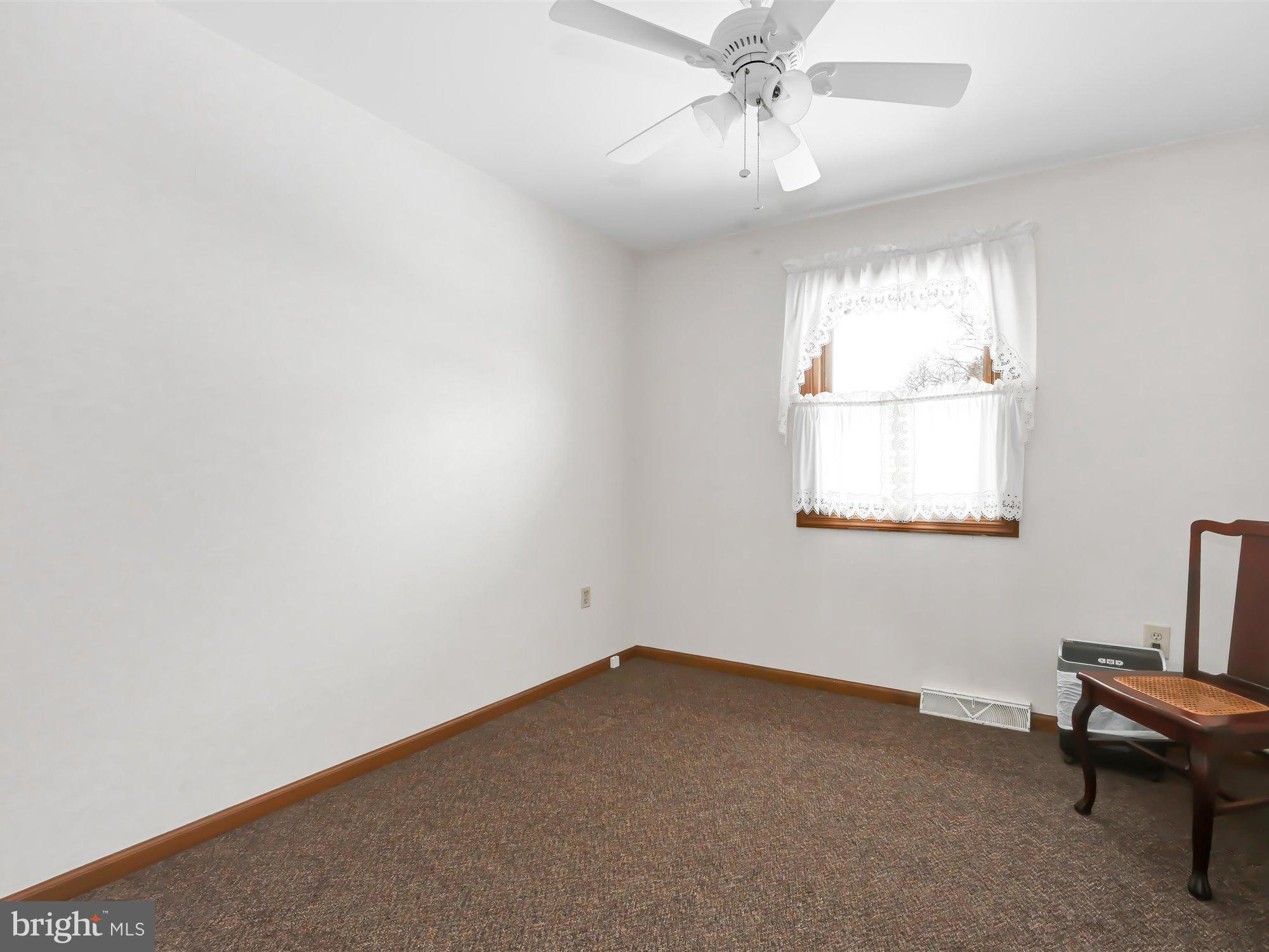 35 South Oak Street Lititz, PA 17543 - Photo 16 of 26 Bedroom 3