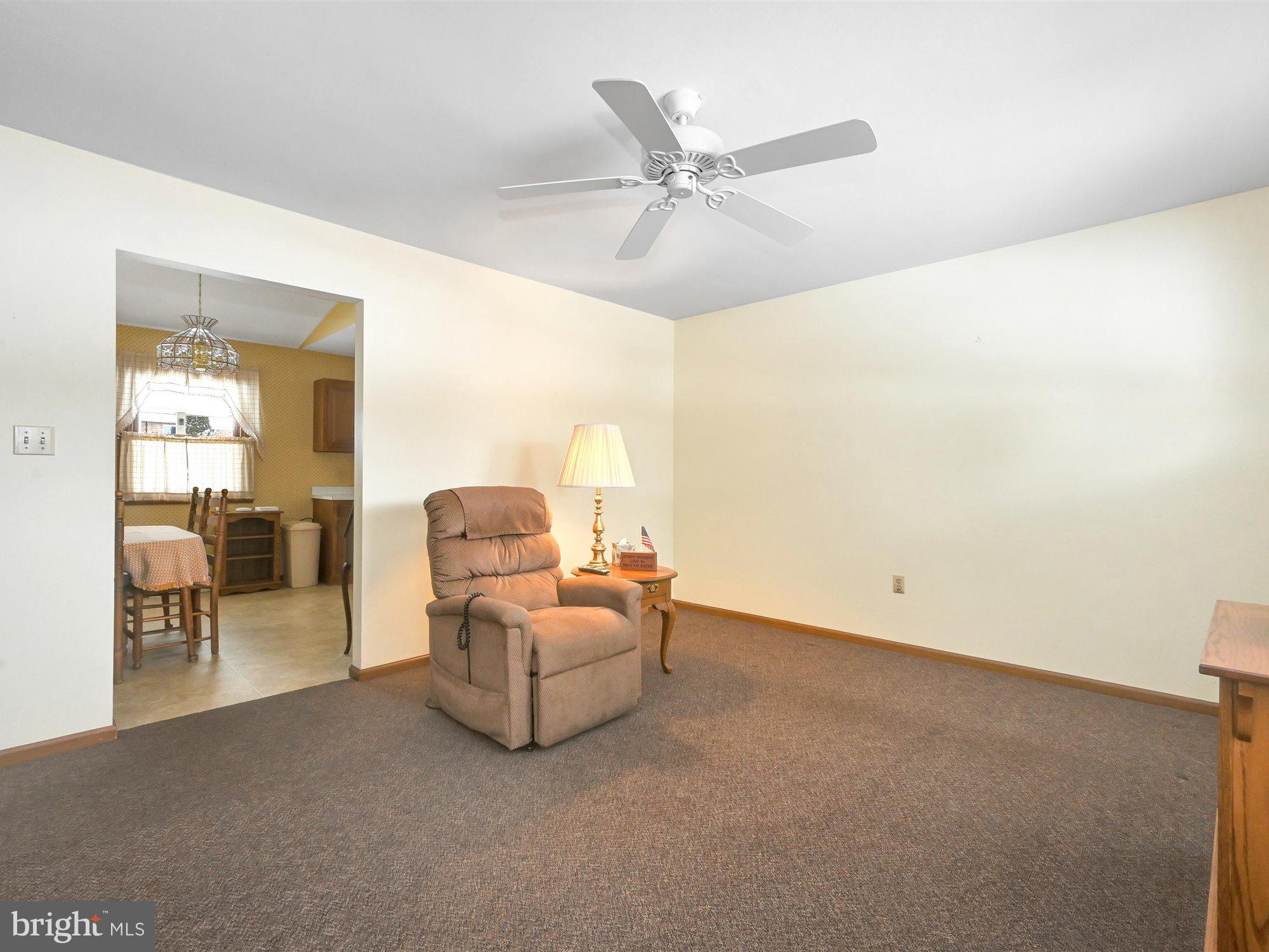 35 South Oak Street Lititz, PA 17543 - Photo 4 of 26 Living Room