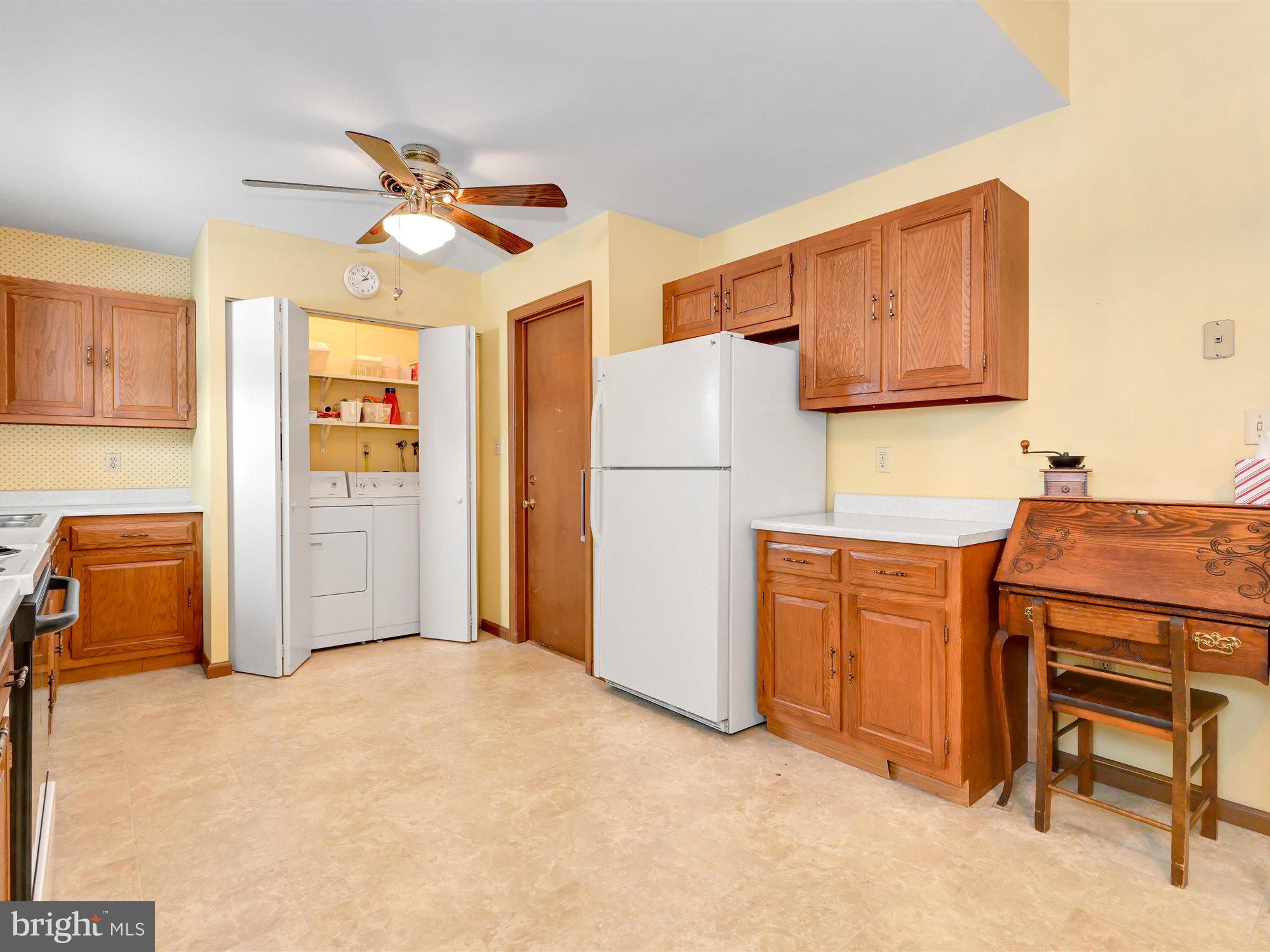 35 South Oak Street Lititz, PA 17543 - Photo 9 of 26 V3