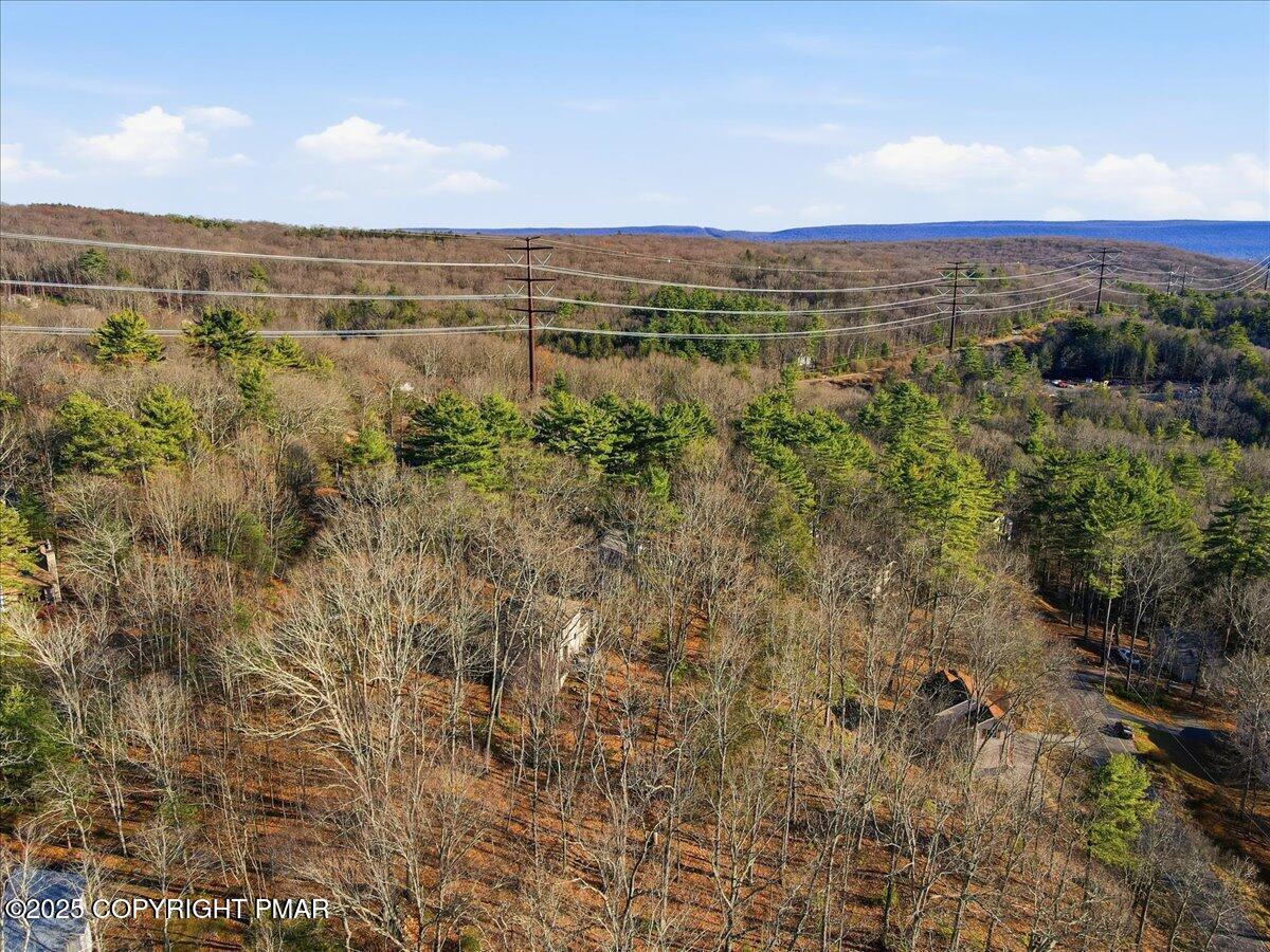 3 Manchester Drive Bushkill, PA 18324 - Photo 9 of 14 a view of a city