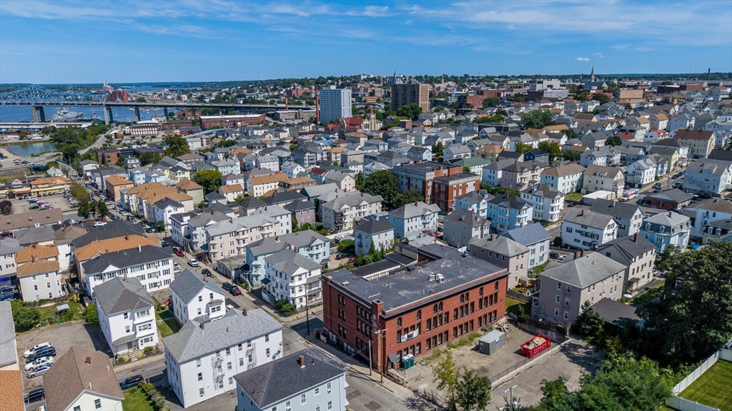 403 Division Street, Unit 17 Fall River, MA 02721 - Photo 27 of 29 an aerial view of multiple house