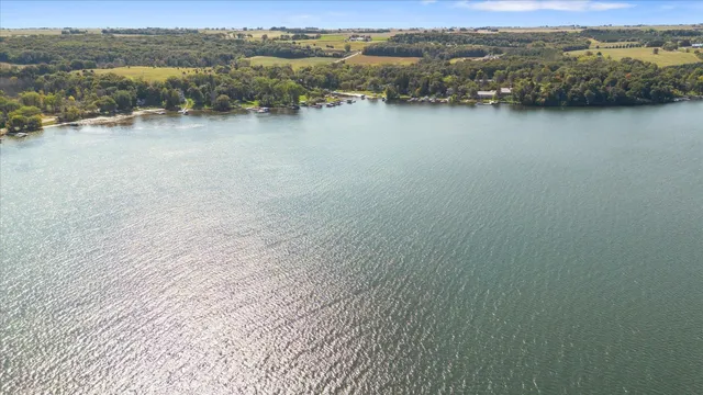 $950,000 | W954 Spring Grove Road, Ripon, WI 54971